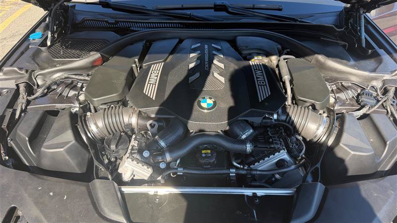 Used 2021 BMW M550i xDrive w/ Executive Package AWD/4WD image 16