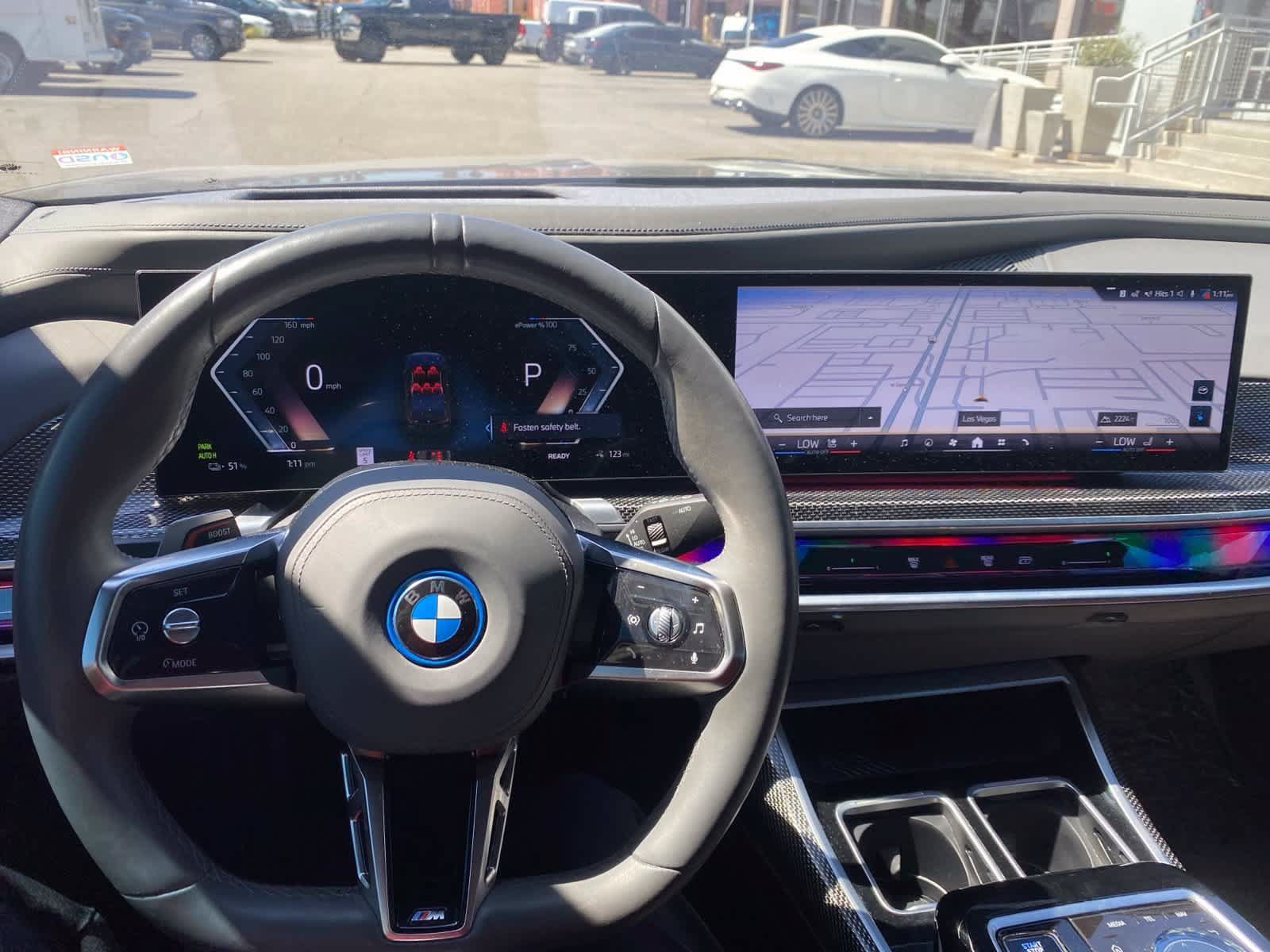 Used 2023 BMW i7 xDrive60 w/ Executive Package 2 AWD/4WD image 14