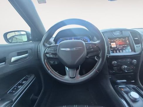 Used 2018 Chrysler 300 S w/ S Model Appearance Package RWD image 12