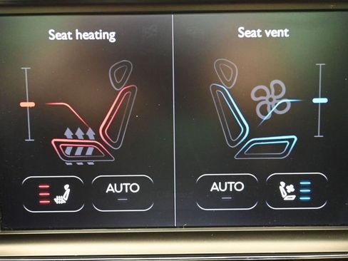 Used 2020 Bentley Bentayga image 17