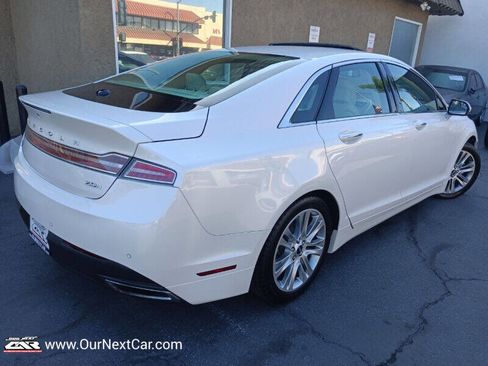 Used 2013 Lincoln MKZ Hybrid image 2