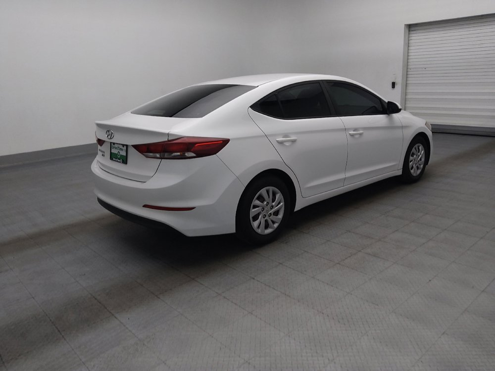 Used 2018 Hyundai Elantra SE w/ Cargo Package FWD image 10