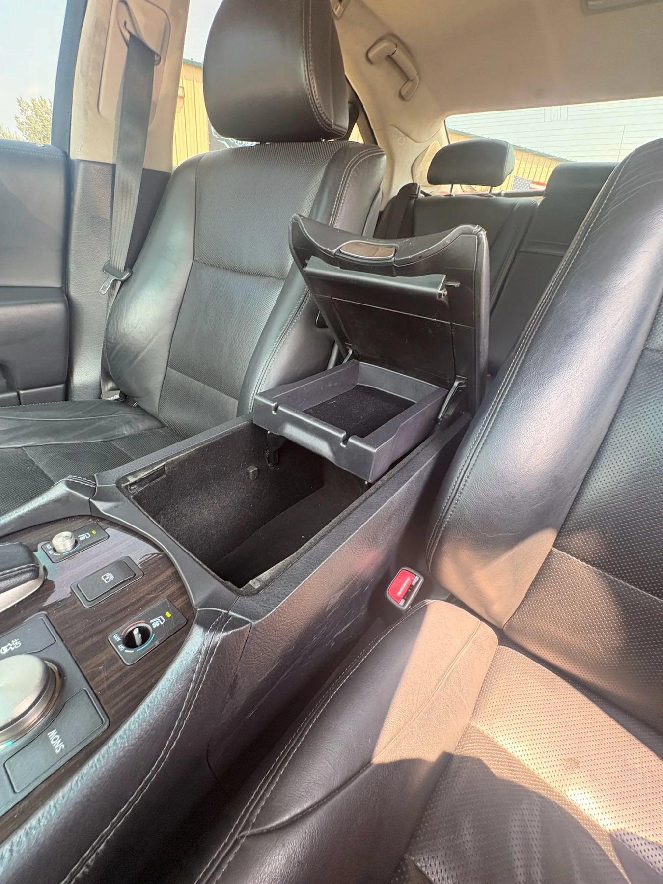 Used 2013 Lexus LS 460 AWD w/ Comfort Pkg image 26