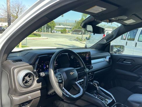 Used 2024 Chevrolet Colorado LT w/ LT Convenience Package image 10