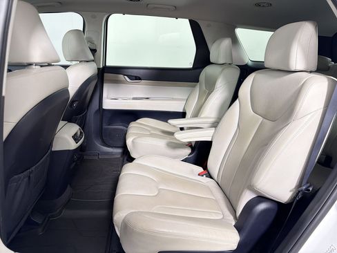 Used 2021 Hyundai Palisade SEL w/ Premium Package FWD image 13