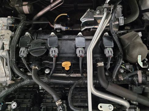 Used 2025 Nissan Altima 2.5 SV FWD image 30