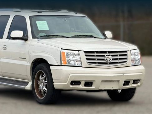 Used 2004 Cadillac Escalade 2WD image 11