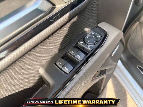 Used 2023 Chevrolet Silverado 1500 ZR2 w/ Technology Package AWD/4WD image 13