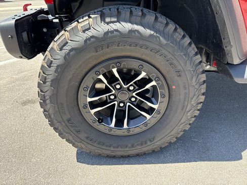 Used 2026 Jeep Wrangler Unlimited Rubicon w/ Xtreme 35 Tire Package AWD/4WD image 11