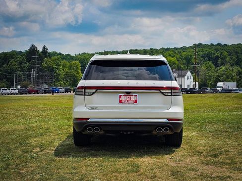 Used 2023 Lincoln Aviator Reserve w/ Equipment Group 201A AWD/4WD image 4