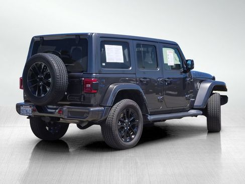 Used 2021 Jeep Wrangler Unlimited Sahara AWD/4WD image 4