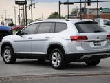 Used 2019 Volkswagen Atlas SE image 2