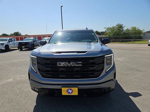 Used 2024 GMC Sierra 1500 Elevation w/ LPO, Elevation Black Package RWD image 8