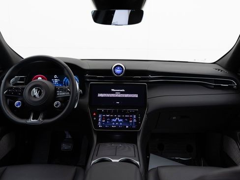 Used 2024 Maserati Grecale GT image 61