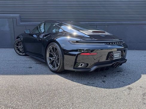 Certified 2026 Porsche 911 GT3 RWD image 3