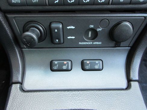 Used 2004 Ford Thunderbird RWD image 34