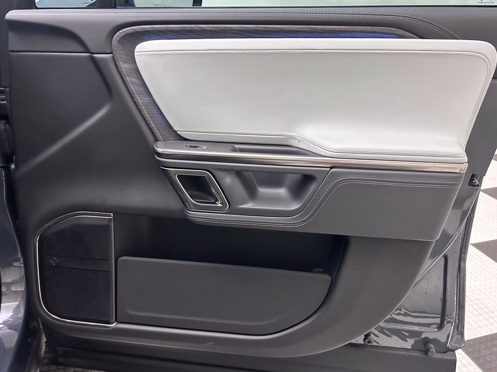 Used 2024 Rivian R1S Adventure Dual AWD/4WD image 19