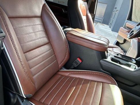 Used 2024 GMC Sierra 2500 Denali Ultimate image 16