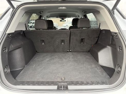 Used 2022 GMC Terrain SLE w/ Driver Convenience Package AWD/4WD image 13