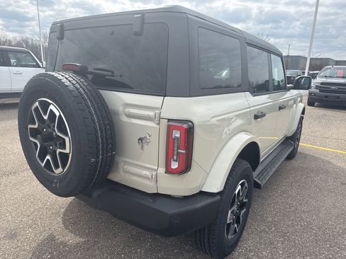 New 2026 Ford Bronco Outer Banks image 9