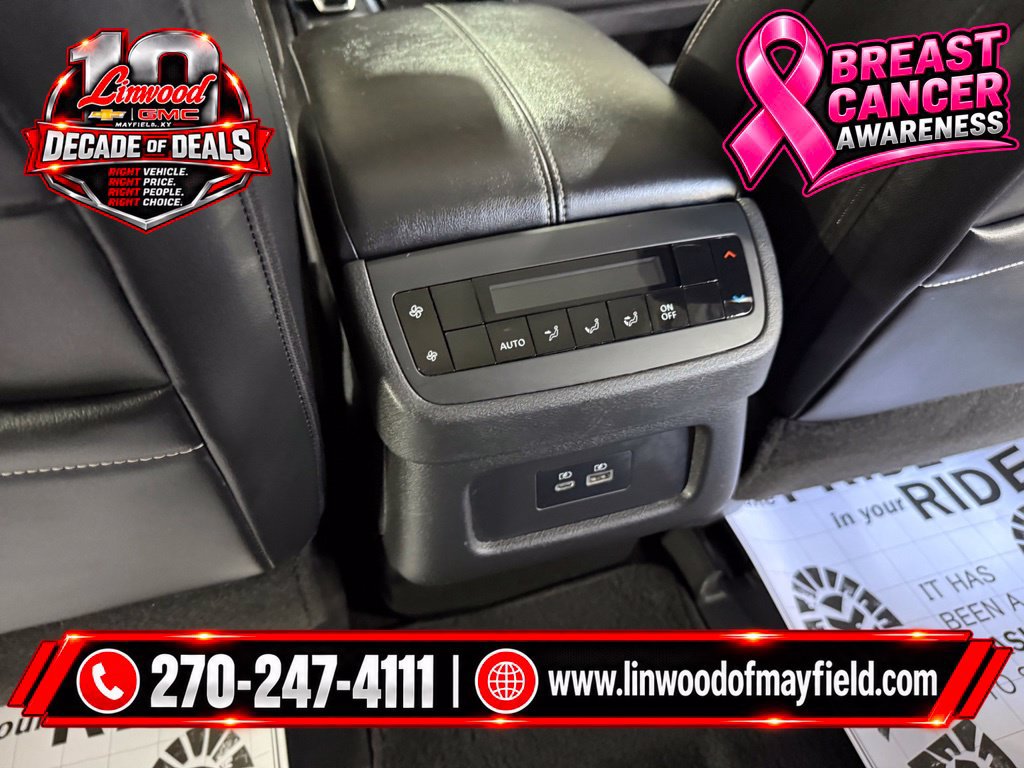 Used 2023 Nissan Pathfinder SL AWD/4WD image 22