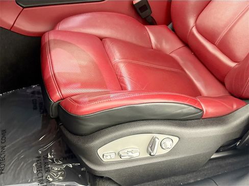 Used 2024 Porsche Macan image 17