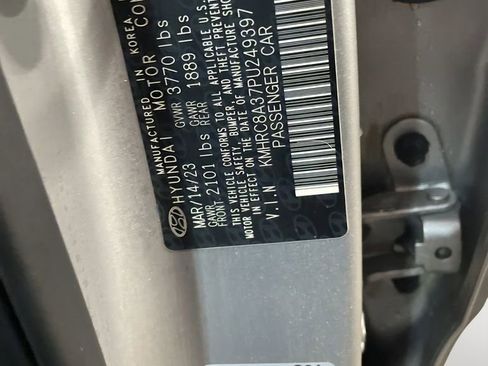 Certified 2023 Hyundai Venue SEL image 32