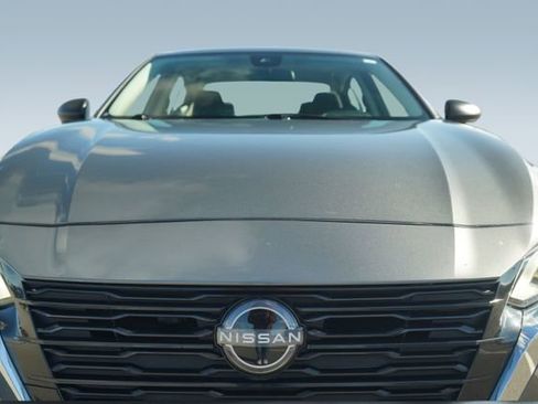 Used 2024 Nissan Altima 2.5 SV image 36