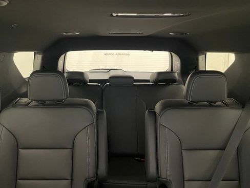 New 2026 Chevrolet Traverse LT w/ Driver Confidence Package AWD/4WD image 12