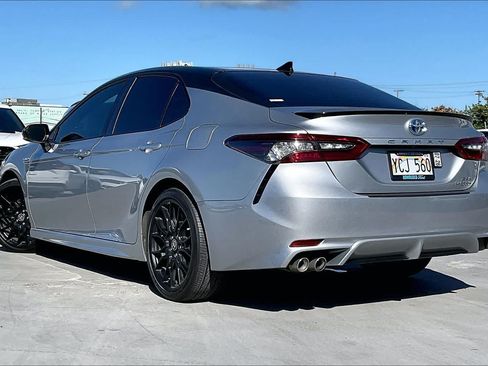 Used 2021 Toyota Camry XSE FWD image 4