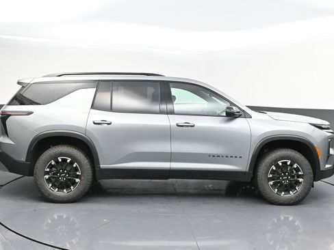 New 2026 Chevrolet Traverse Z71 w/ Enhanced Driving Package AWD/4WD image 8