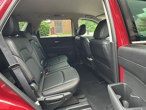 Certified 2023 Nissan Pathfinder SL AWD/4WD image 23