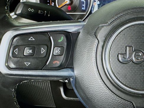 Used 2019 Jeep Wrangler Unlimited Sahara w/ Dual Top Group image 13