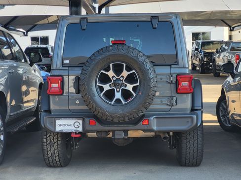 Used 2018 Jeep Wrangler Unlimited Rubicon AWD/4WD image 4