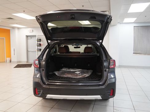 Used 2022 Subaru Outback Touring XT w/ Popular Package #2 AWD/4WD image 11