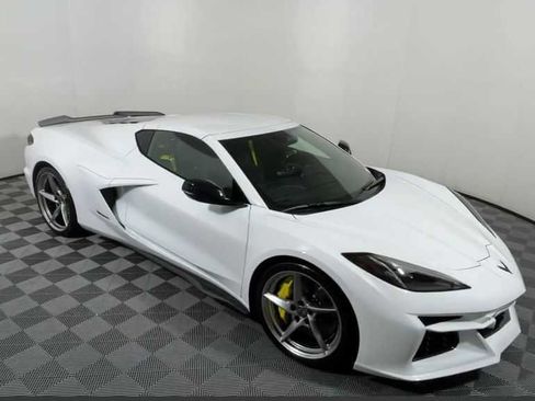 New 2025 Chevrolet Corvette E-Ray w/ ZER Performance Package image 3