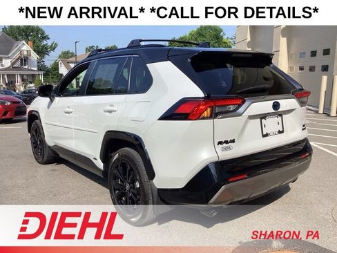Used 2023 Toyota RAV4 XSE AWD/4WD image 6