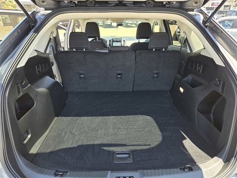Used 2024 Ford Edge SE image 11