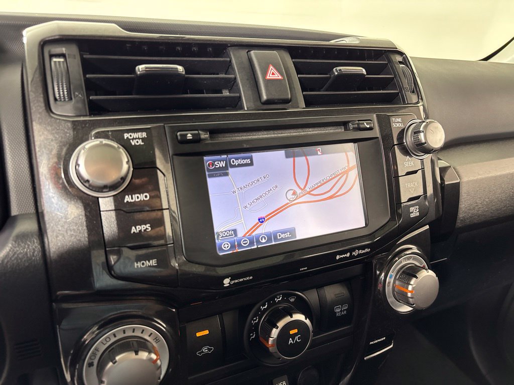 Used 2018 Toyota 4Runner TRD Off-Road Premium AWD/4WD image 28