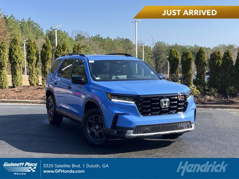 Used 2024 Honda Pilot TrailSport image 1