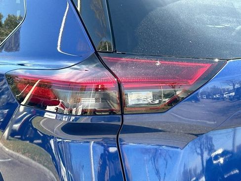 Used 2021 Nissan Rogue SV w/ Premium Package FWD image 31