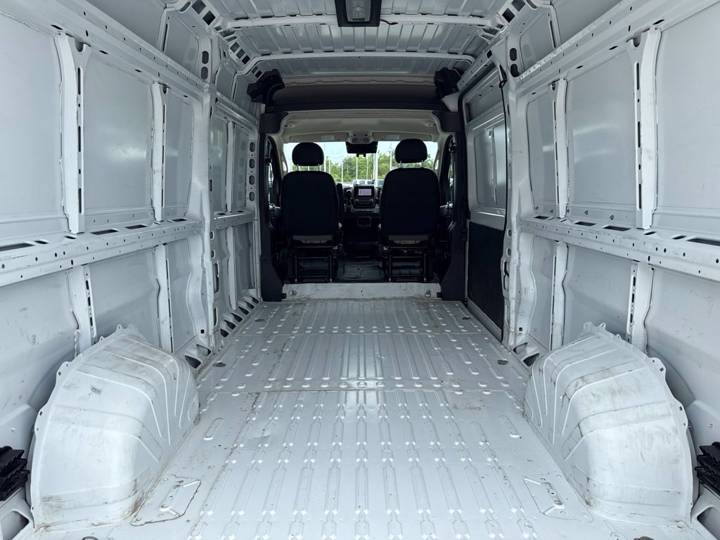 Used 2025 RAM ProMaster 2500 w/ Convenience Group FWD image 18