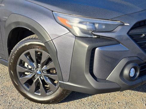 Used 2025 Subaru Outback Onyx Edition image 8