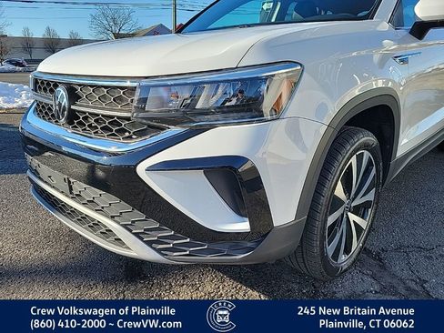 Certified 2023 Volkswagen Taos SE image 24