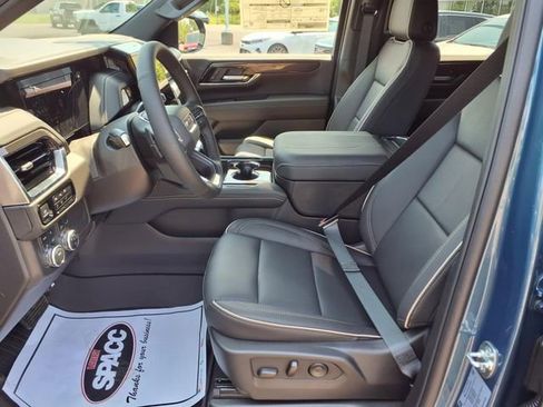 Used 2025 GMC Yukon XL Elevation w/ LPO, Floor Liner Package image 9
