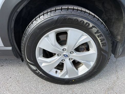 Used 2024 Subaru Ascent 8-Passenger AWD/4WD image 11