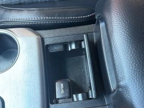 Used 2012 Toyota Camry SE FWD image 13