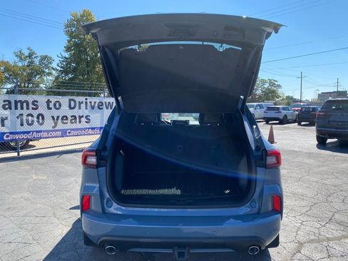 Used 2024 Ford Escape ST-Line Elite w/ Premium Technology Package image 5