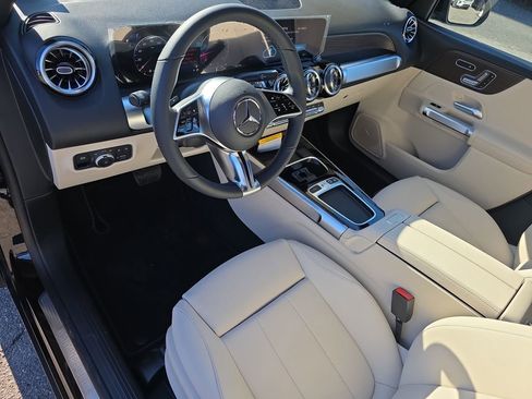 New 2026 Mercedes-Benz GLB 250 4MATIC image 9
