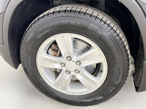 Used 2018 Chevrolet Trax LT w/ LT Convenience Package image 29
